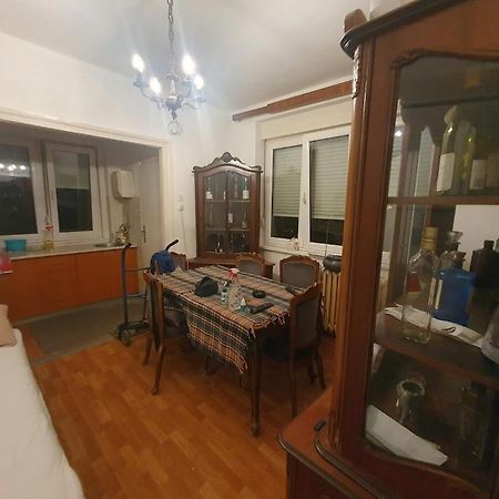 Nikola Hram Appartement Belgrado Buitenkant foto